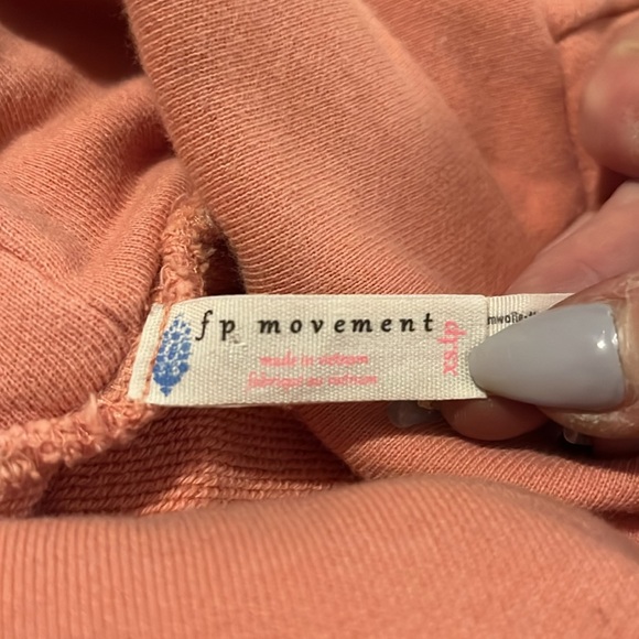 Free People Crop  Loose Fit Turtleneck  Size XS - Picture 8 of 9